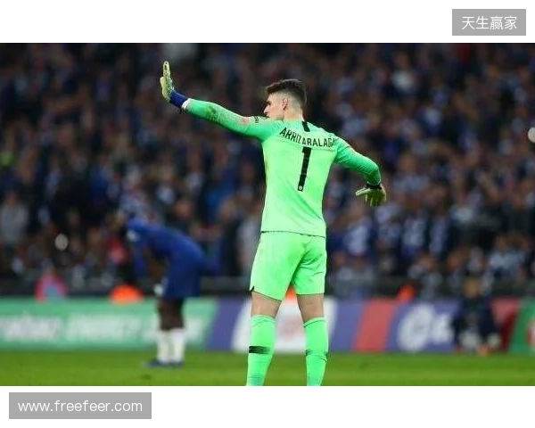 德塞利:切尔西门将达不到水准,应升级这位置&至少得不犯错 德塞利:切尔西门将达不到水准,应升级这位置&至少得不犯错